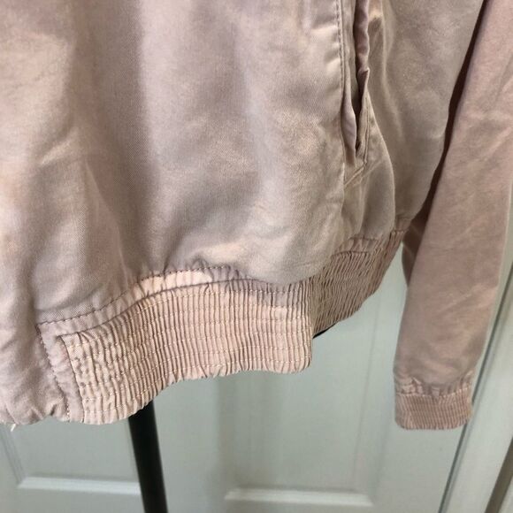 American Eagle pink zip front lightweight jacket - Picture 3 of 12